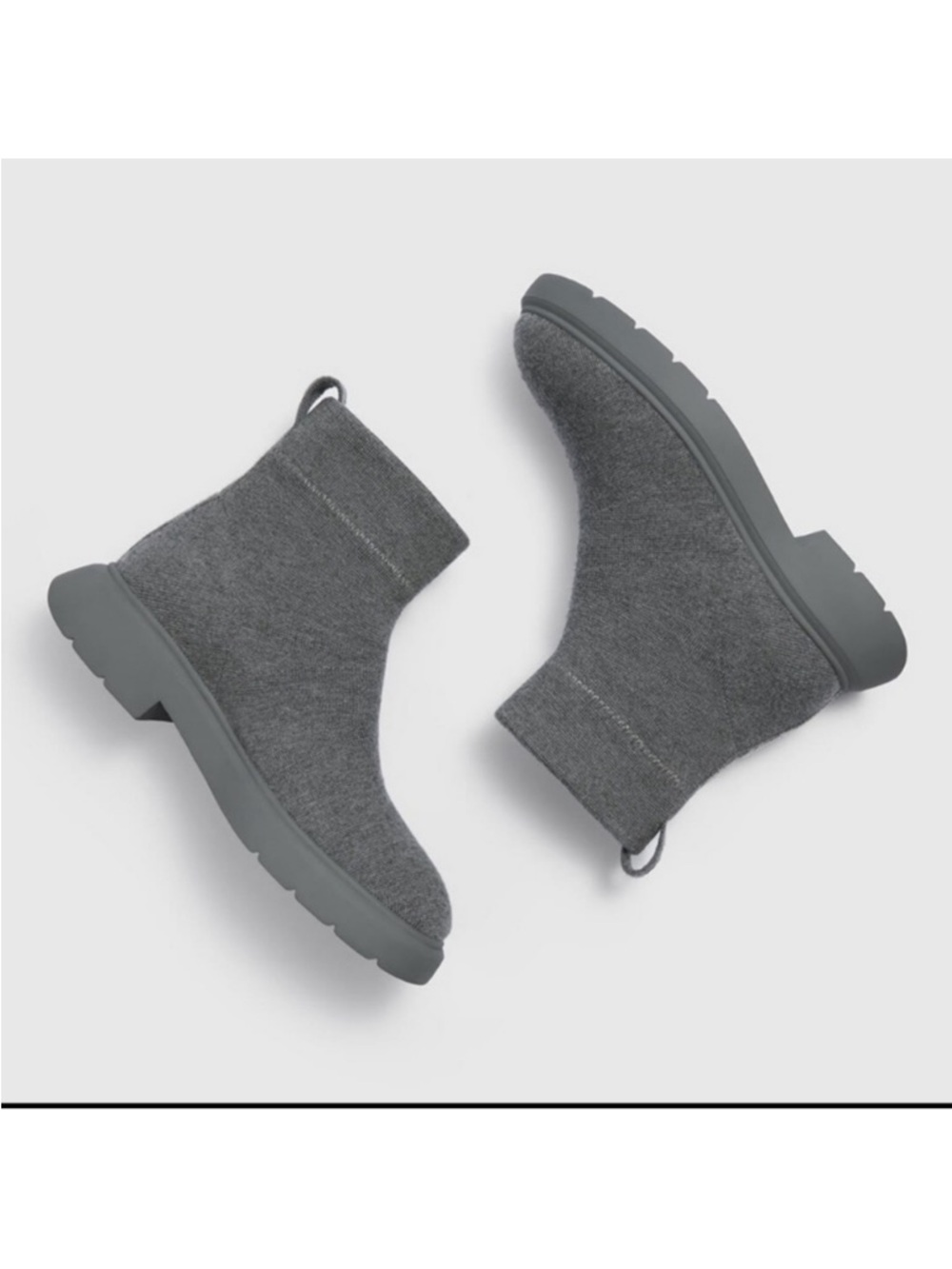 Vivaia Smoke Grey Round Toe Knit Upper Ankle Boots US Sz. 9